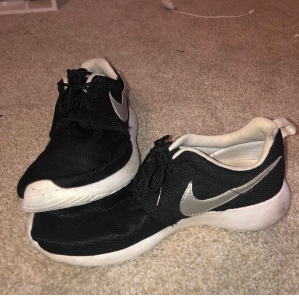 roshe run nike tennis shoes